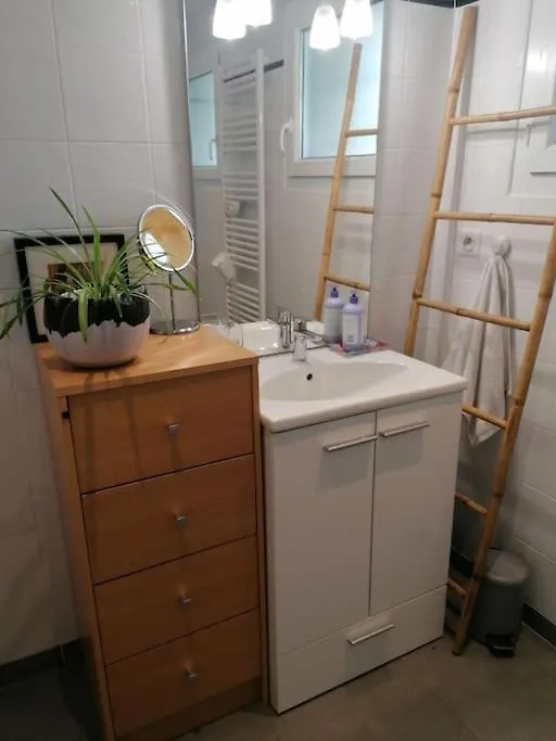 Balcons Du Royans.Logement Entier Piscine Saint-Jean-en-Royans 0*,  France